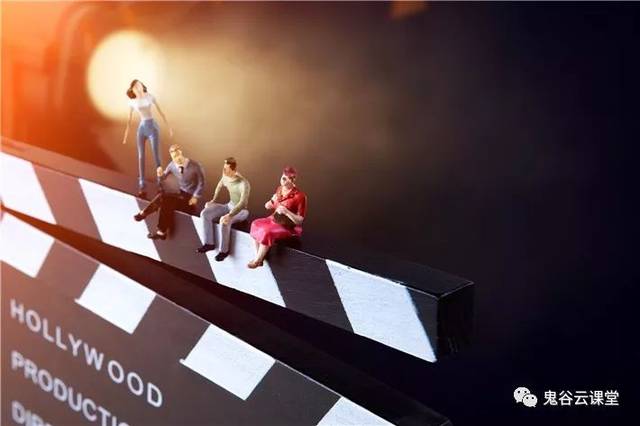 佐罗 视频缩略图