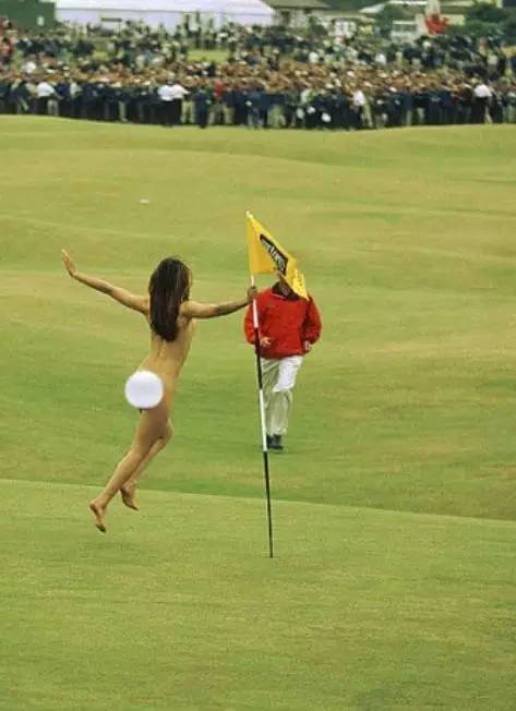 军犬麦克斯 视频缩略图