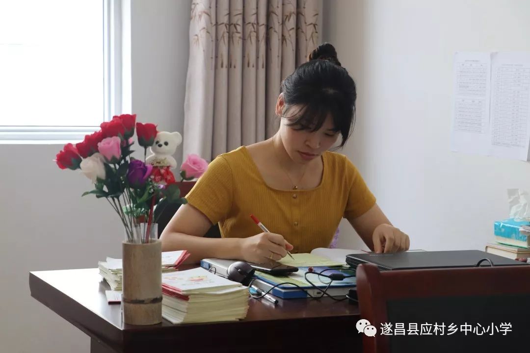 侦探马龙 视频海报