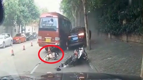 决战发财日 视频缩略图