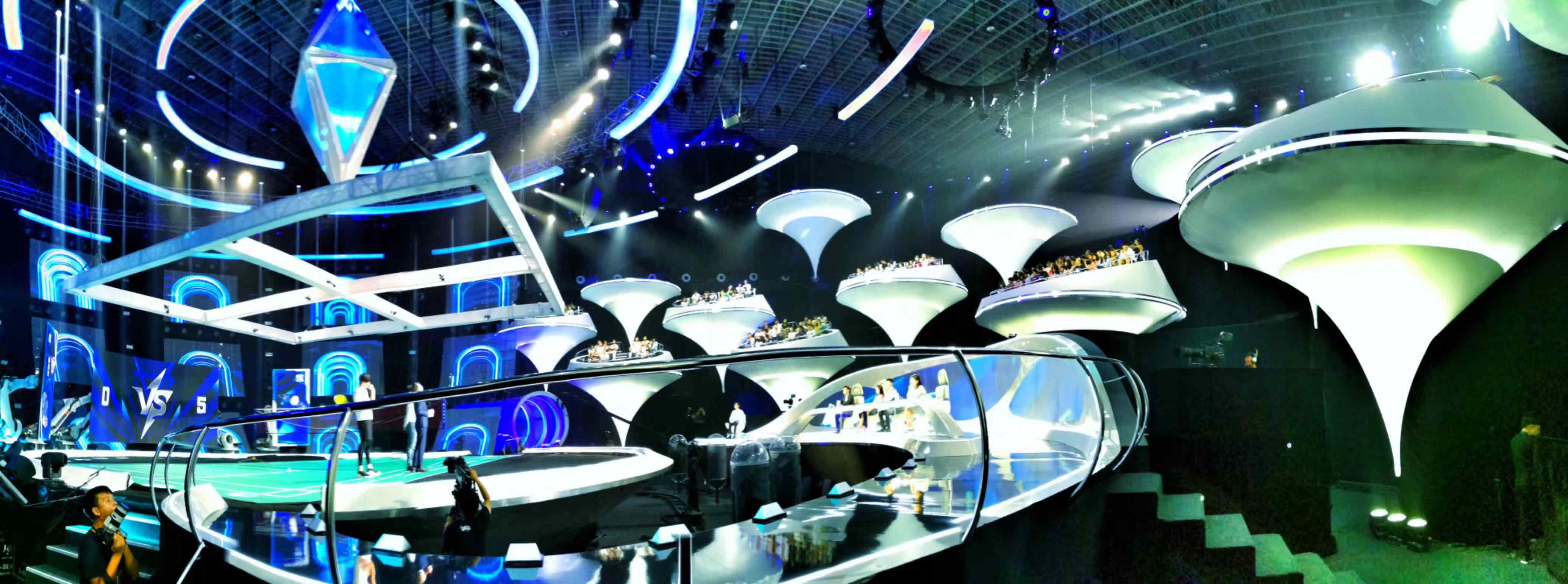 低俗喜剧 视频缩略图