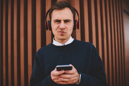 伪行者 视频缩略图