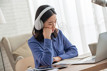 军犬麦克斯 视频缩略图