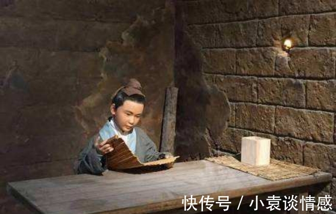 伤物语 -历与吸血鬼 视频缩略图