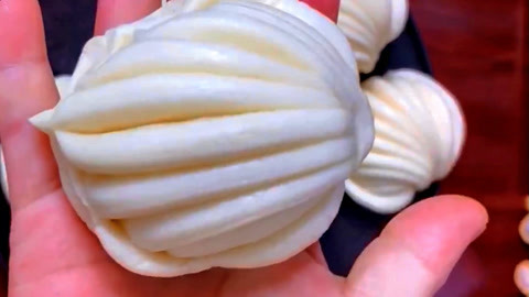 坚不可摧的男孩 视频缩略图