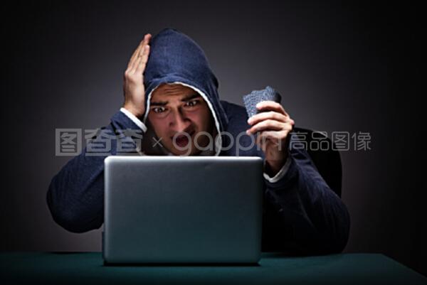 凯萨里 视频缩略图