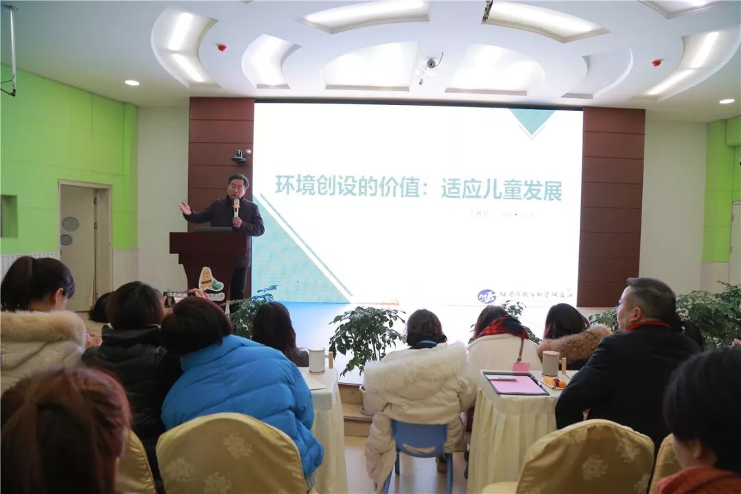 住货车的女士 视频缩略图