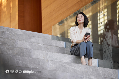 变形金刚5：最后的骑士（原声版） 视频海报