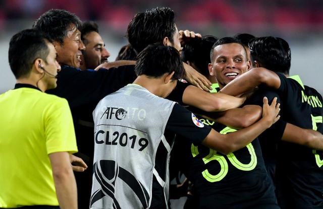 僵尸高校2 视频缩略图