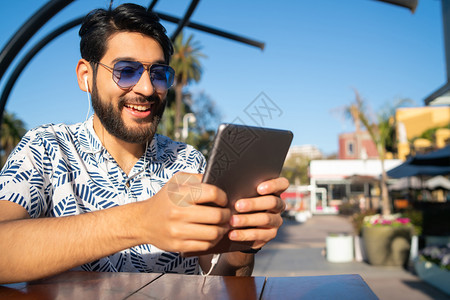 呆瓜兄弟 视频缩略图