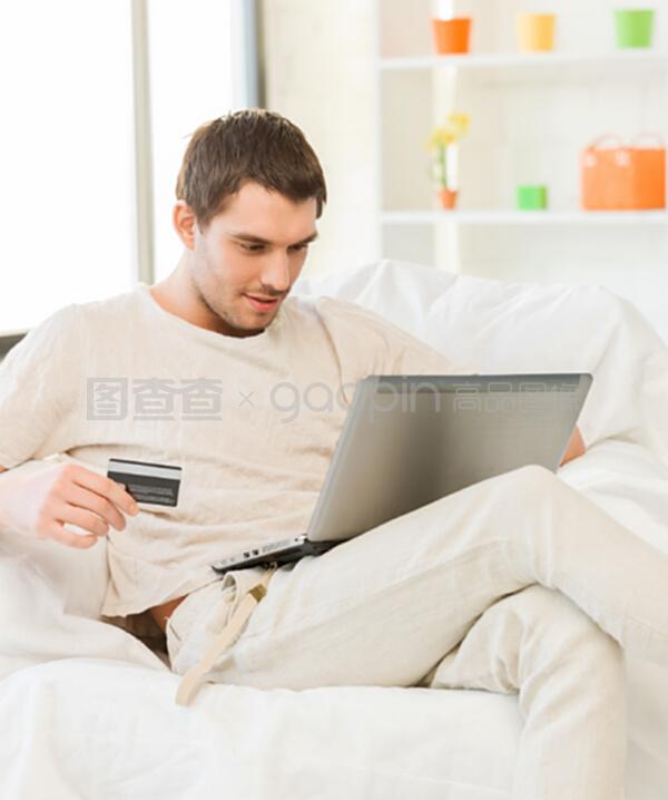 偷拍的录像带 视频缩略图