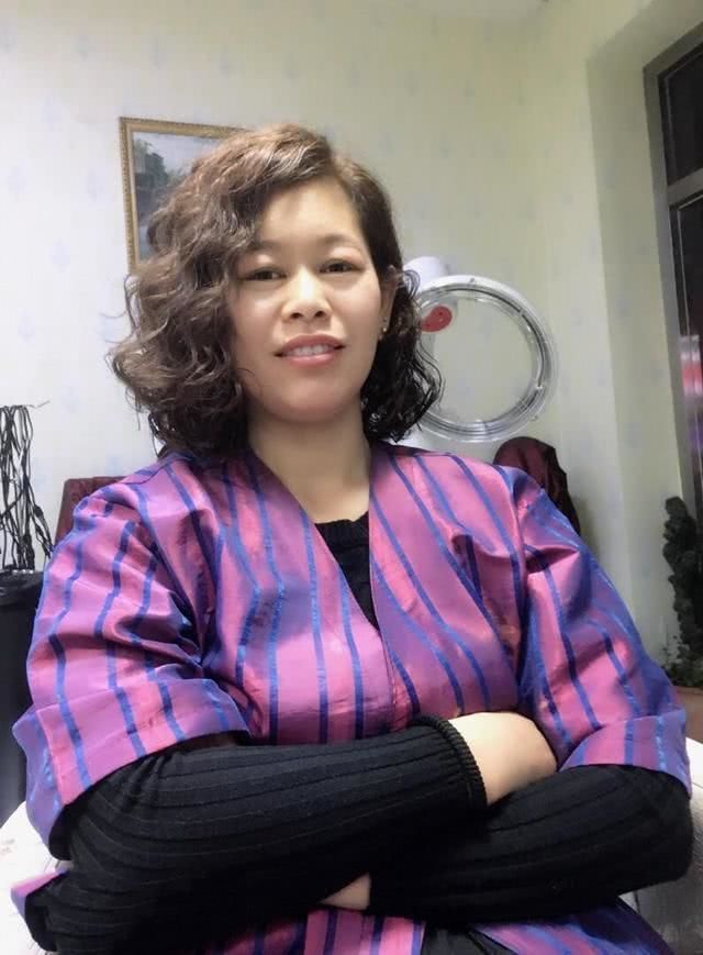 健听女孩 视频缩略图