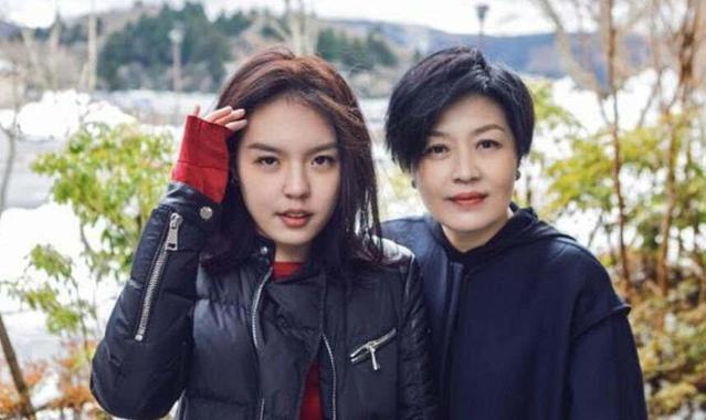 假日劫 视频海报