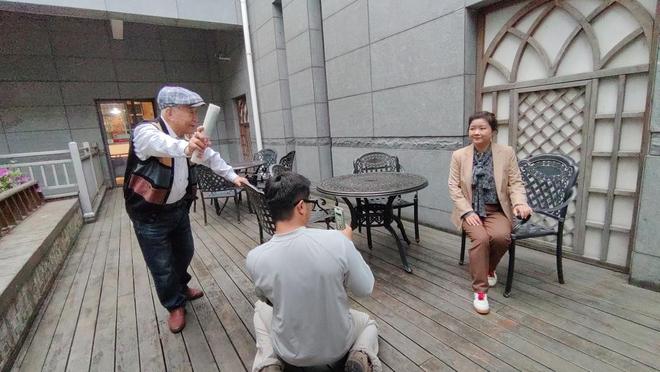 土地 视频缩略图