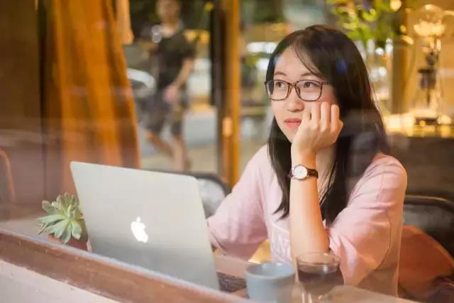 你丫闭嘴！ 视频海报