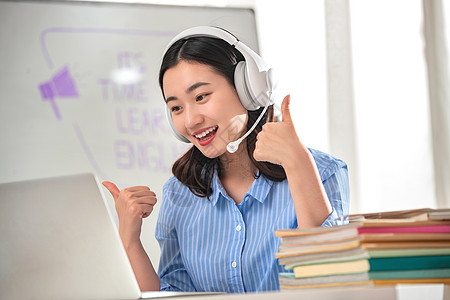 侏罗纪公园3 视频缩略图