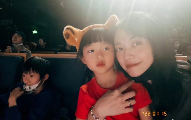 傲慢与偏见与僵尸 视频缩略图