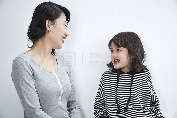 同学麦娜丝 视频缩略图