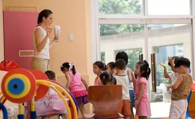 伯顿先生 视频缩略图