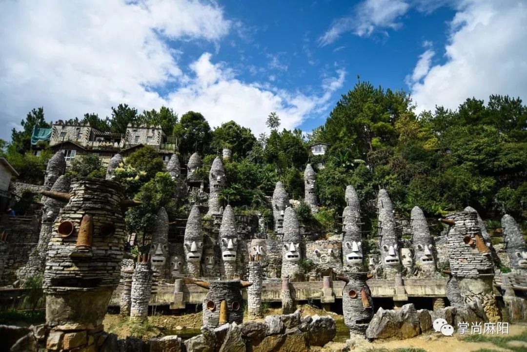 侏罗纪三角 视频缩略图